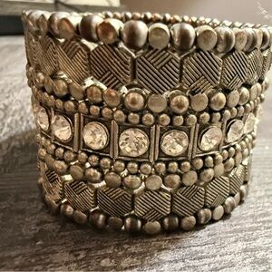 Elegant Silver and Crystal Stretch Bracelet